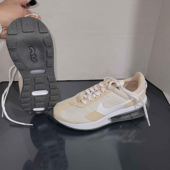 NEW Women's Nike Air max Pre-Day size 5.5 - Picture 9 of 10